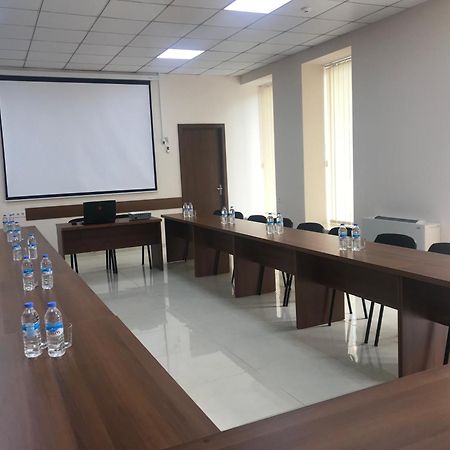 Royal House Hotel Gori Ngoại thất bức ảnh