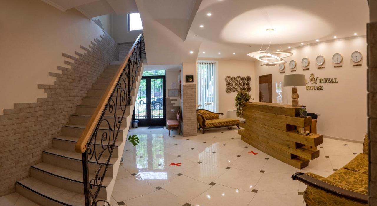 Royal House Hotel Gori Ngoại thất bức ảnh