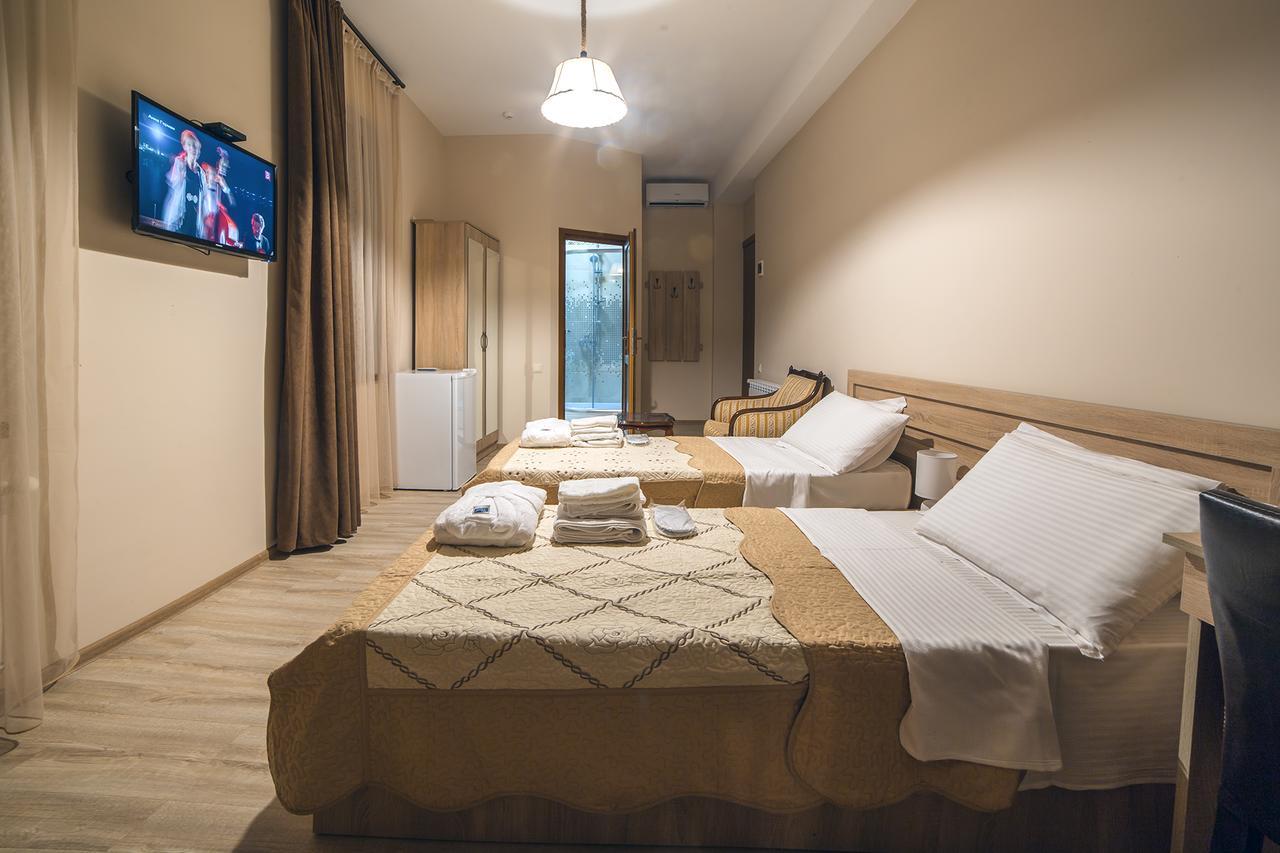 Royal House Hotel Gori Ngoại thất bức ảnh