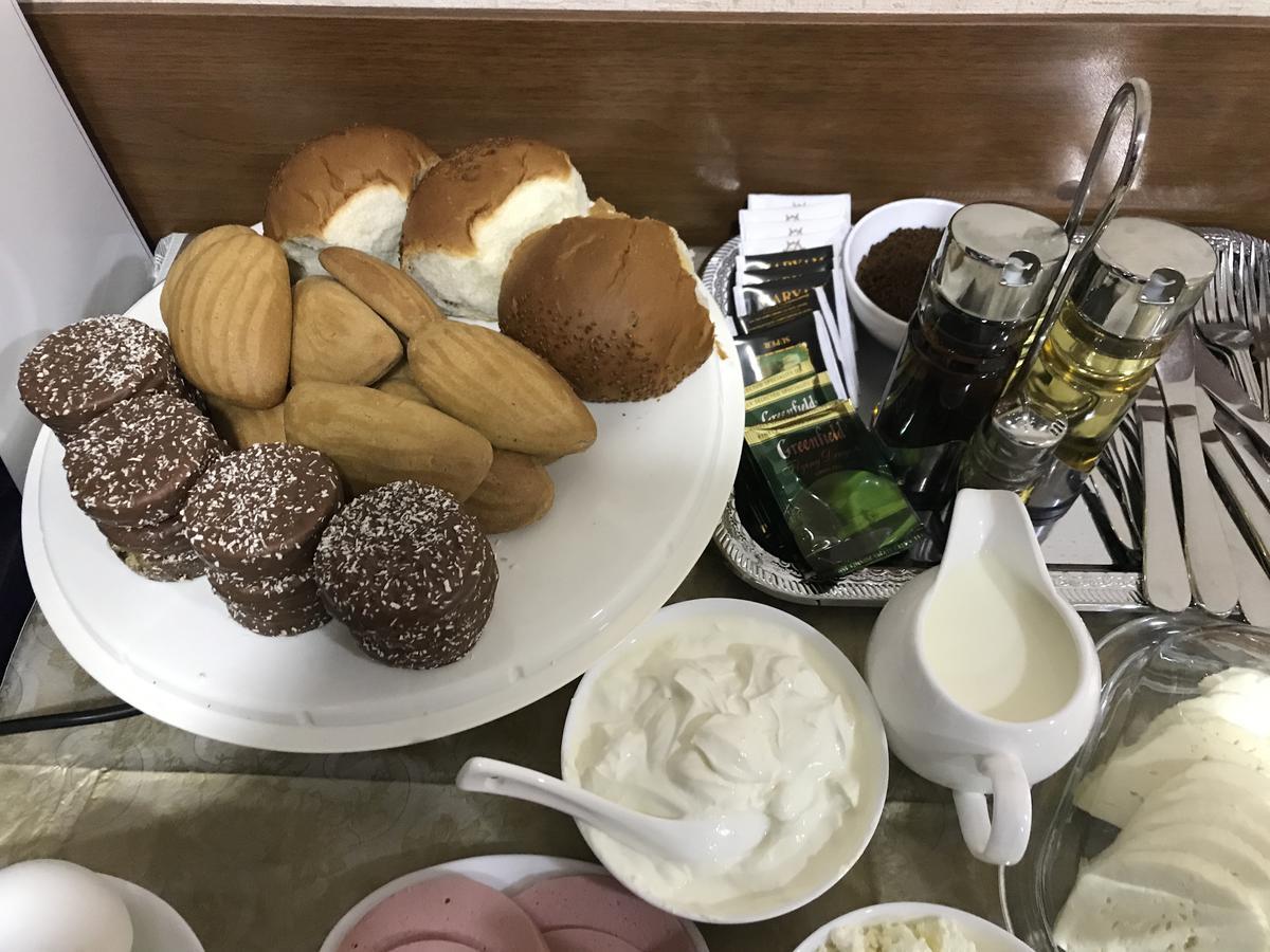 Royal House Hotel Gori Ngoại thất bức ảnh